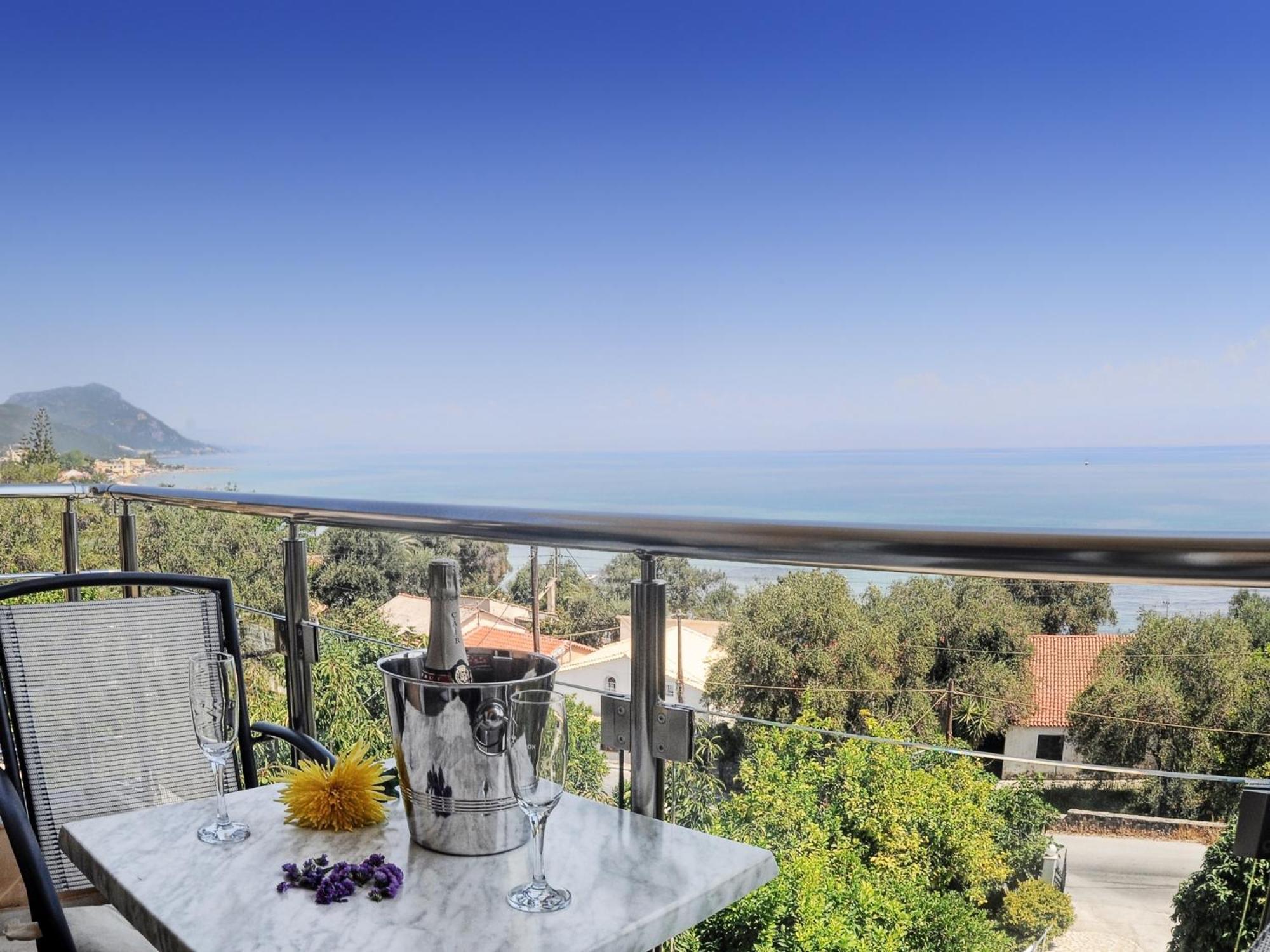 Ionian Eye Design Studios & Spa Mesongí Rum bild